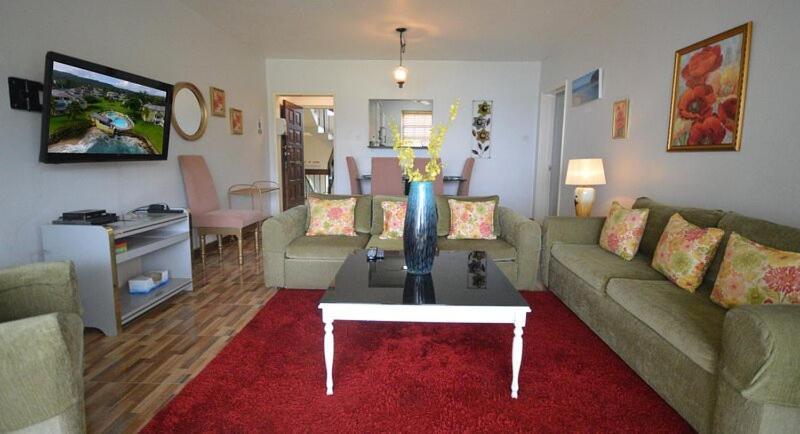 Sea 7 Apartment Ocho Rios Ngoại thất bức ảnh